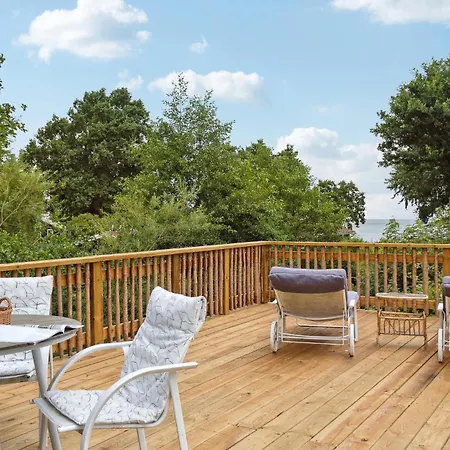 Holiday home 3 Bedroom Stunning In *