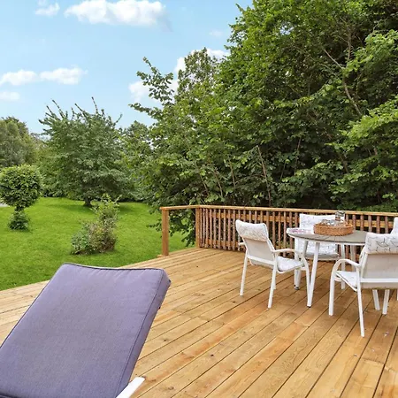 3 Bedroom Stunning In Holiday home Dronningmolle